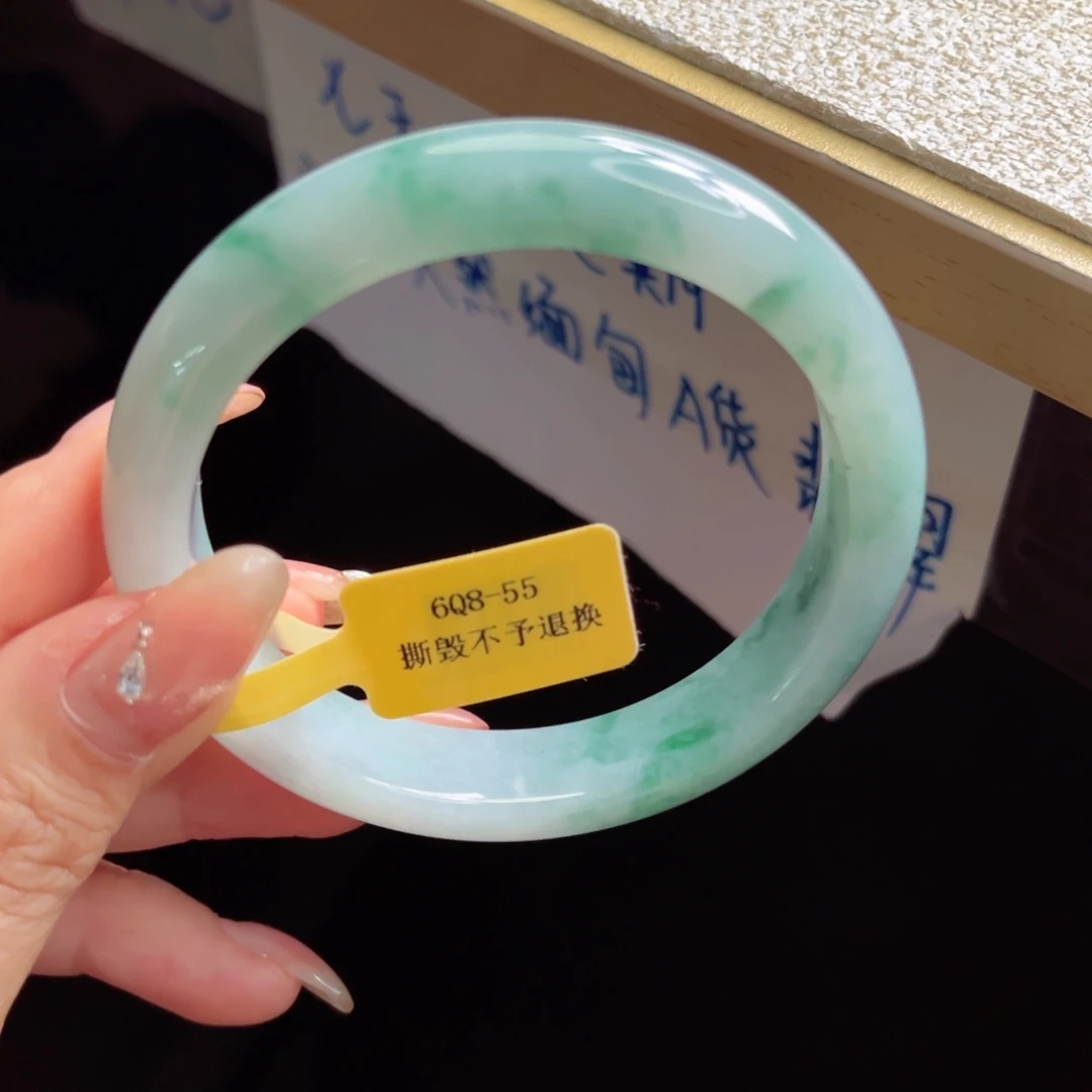 翡翠未镶嵌手镯手镯