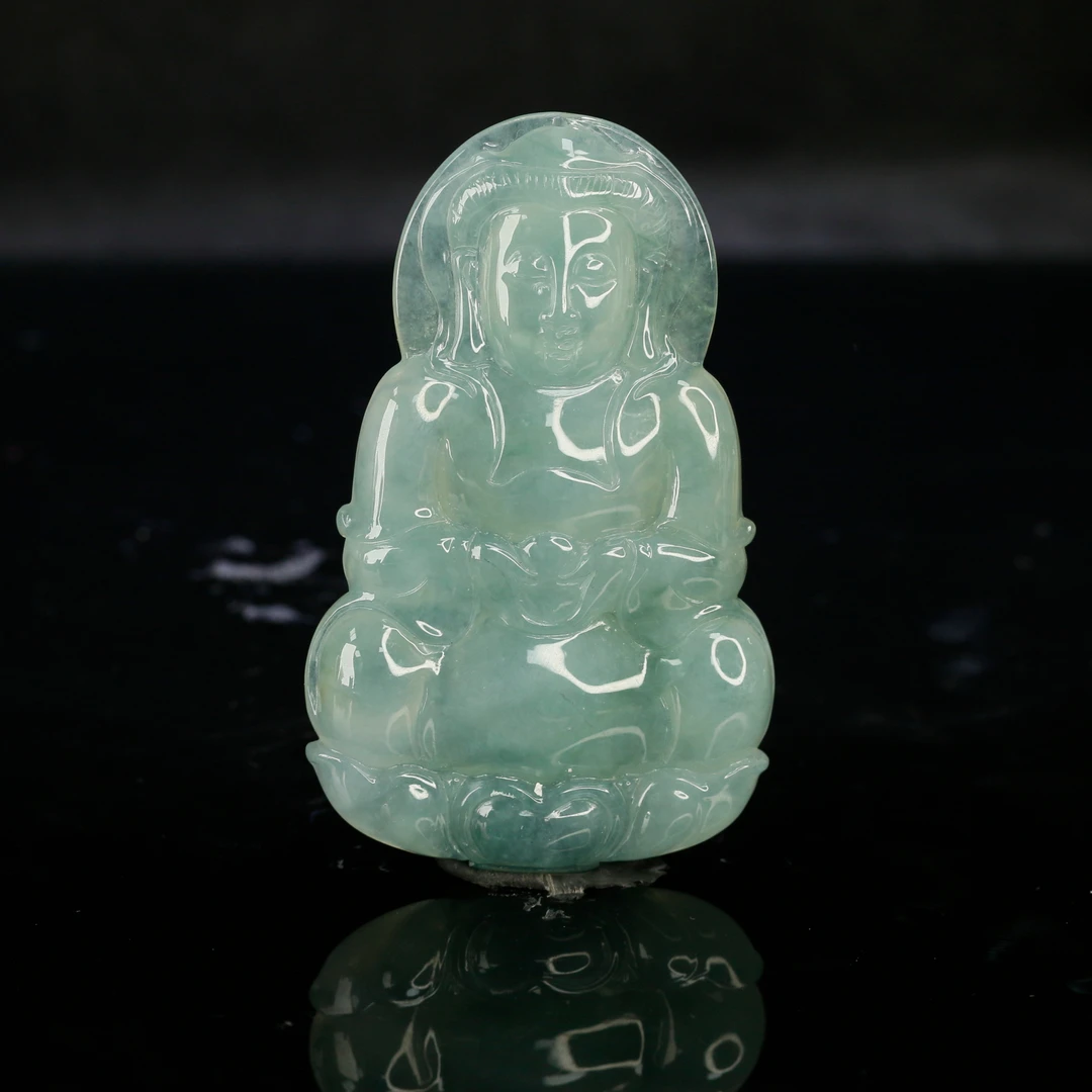 20天然缅甸翡翠A货冰晴底观音/700197北京中保拍卖