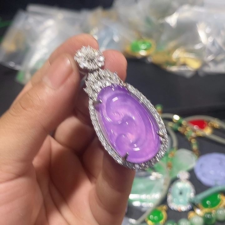 翡翠颈饰未镶嵌价格