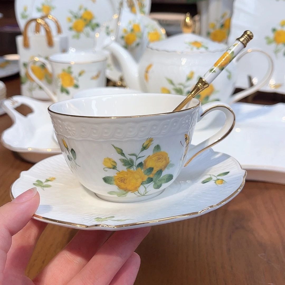 w***n骨瓷咖啡杯碟加勺子——-