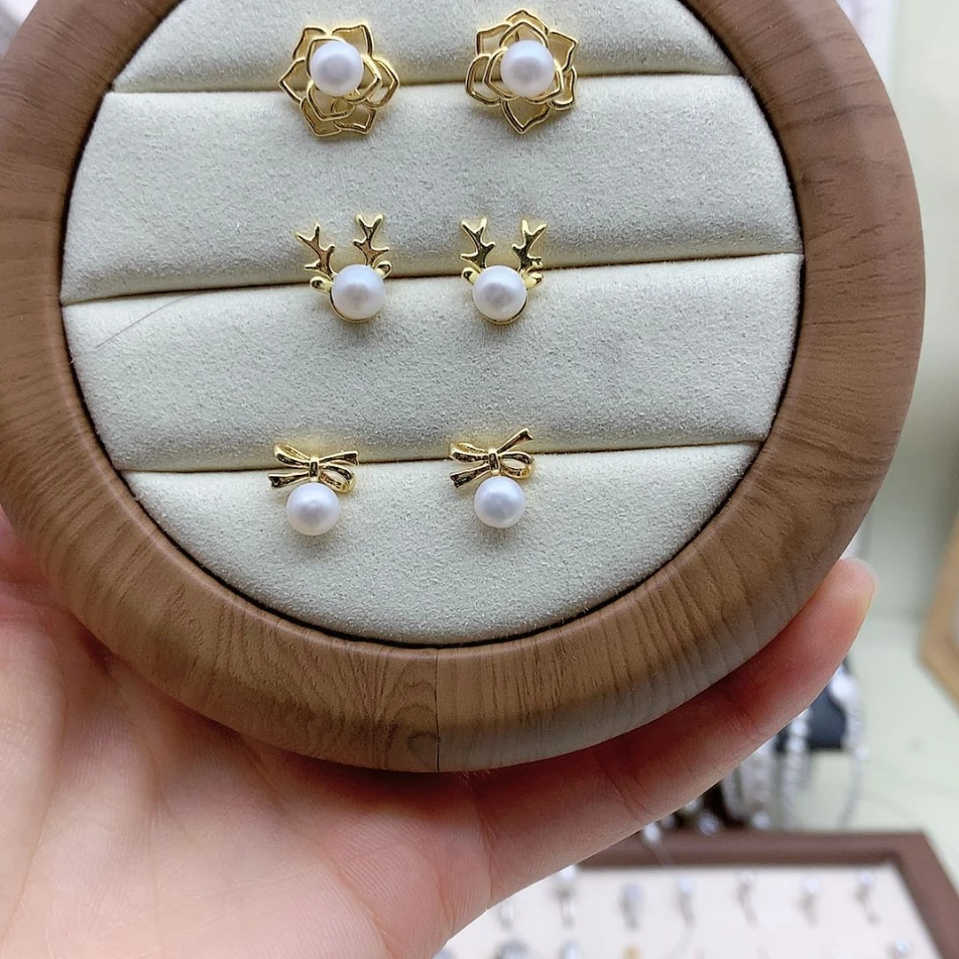 淡水珍珠银S925镶嵌耳饰
