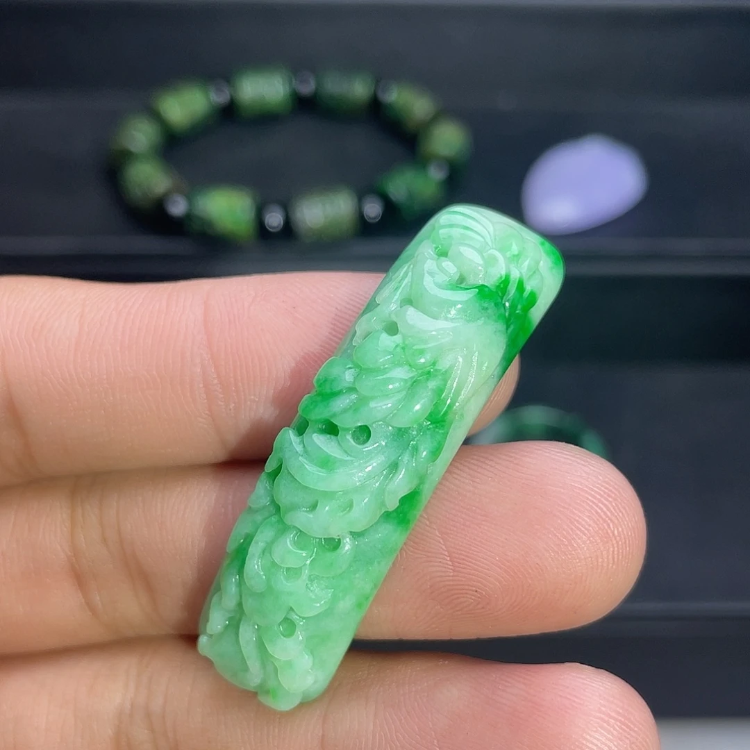 翡翠未镶嵌手绳手绳