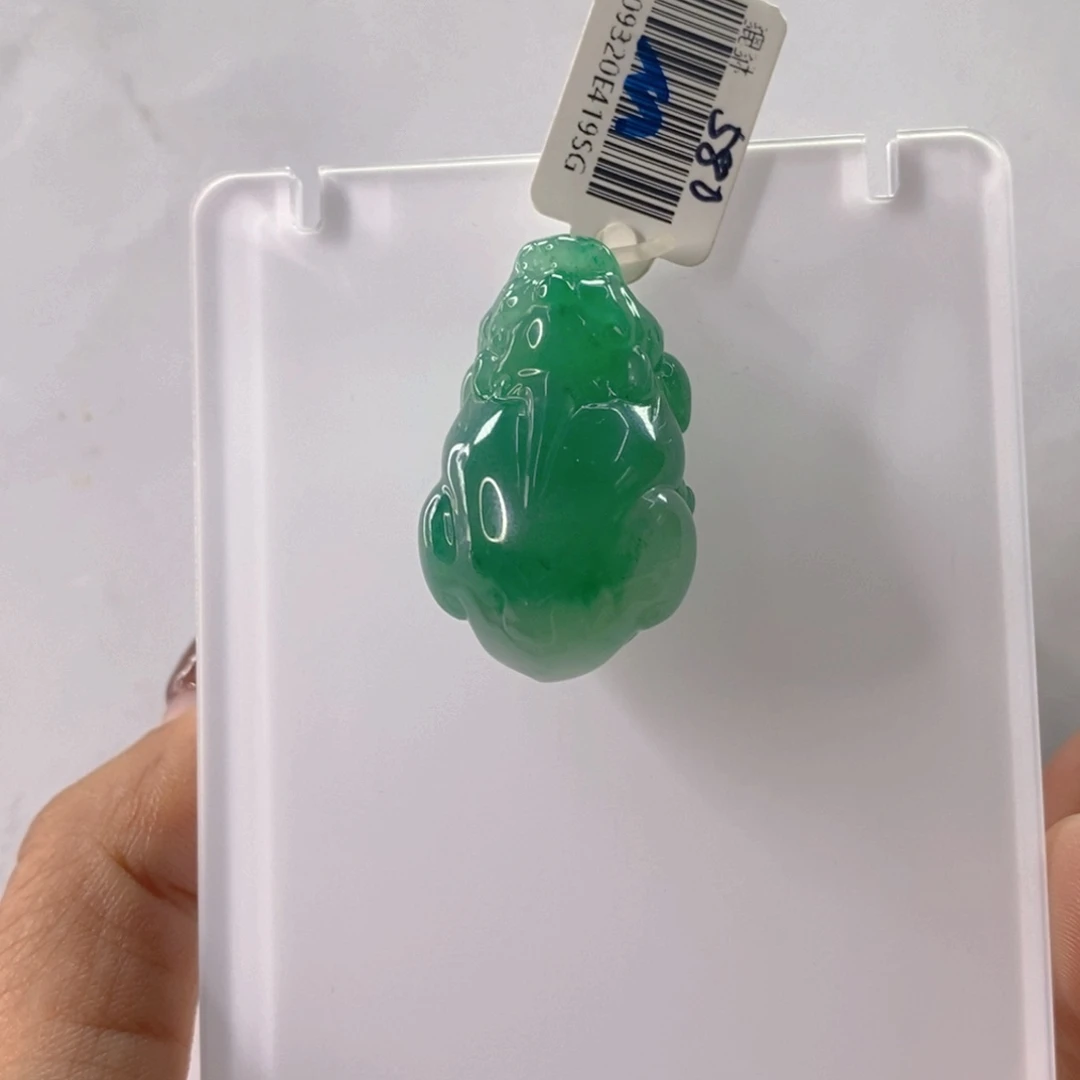 石英质玉未镶嵌颈饰