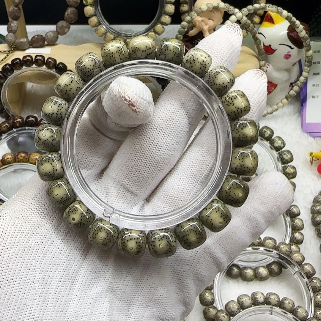 彧***蘭手串星月菩提冰绿一线天小散星11/10