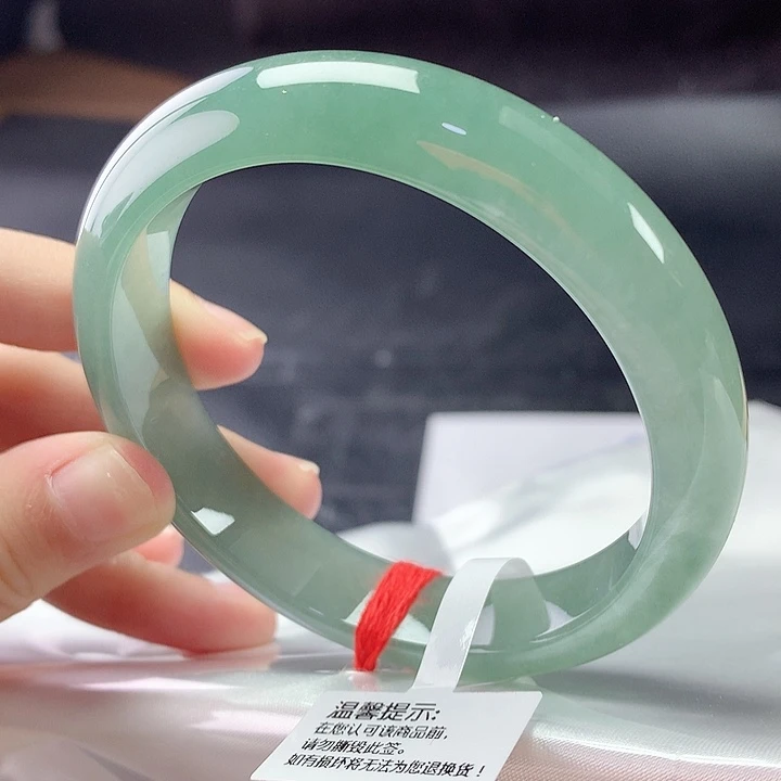 翡翠未镶嵌手镯57圈