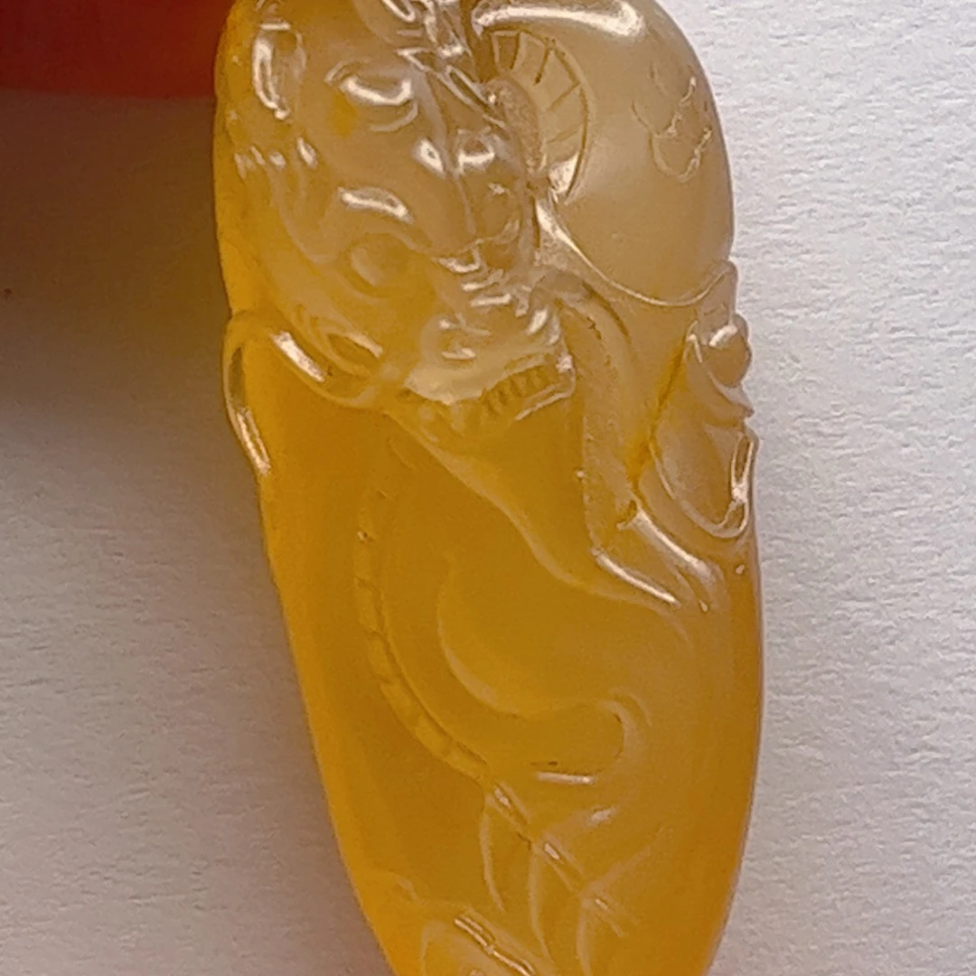 石英质玉颈饰未镶嵌宇*