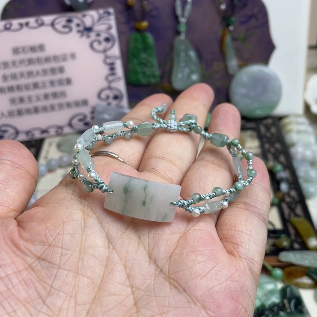未镶嵌手链翡翠设计款手链