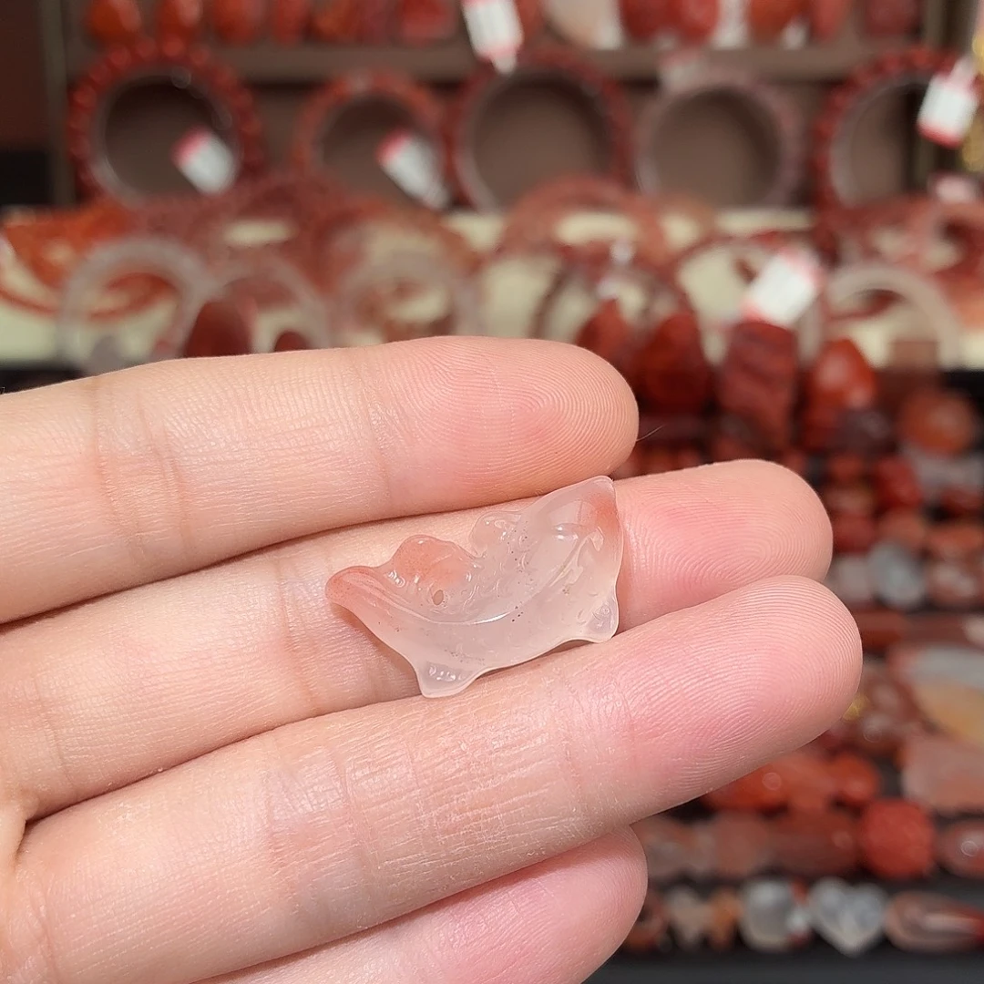 南红玛瑙未镶嵌颈饰锦鲤1