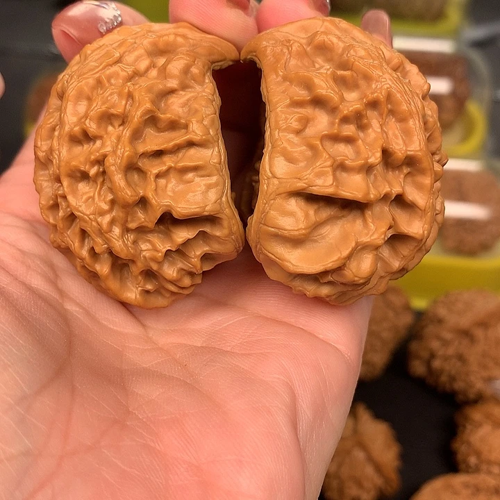 文玩核桃吊坠加*糖11聚宝盆