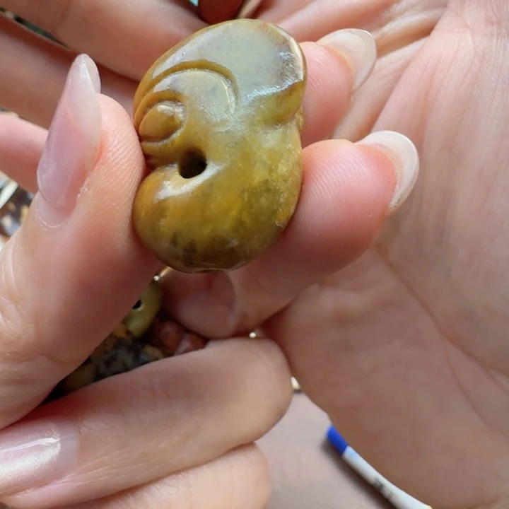 翡翠散珠行**缘翡翠随形原石手工打造