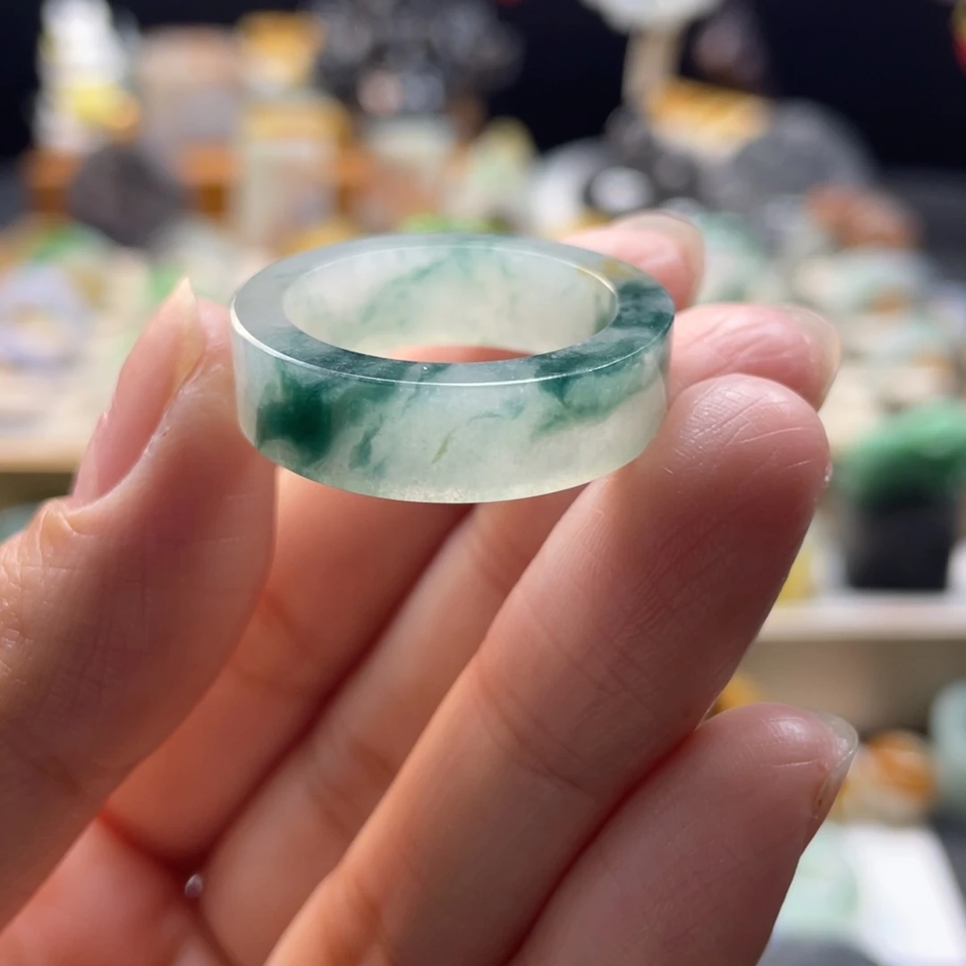 定制翡翠未镶嵌戒指