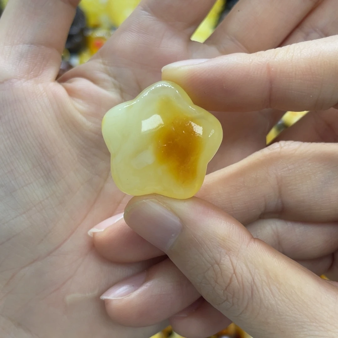 琥珀未镶嵌裸石天然琥珀