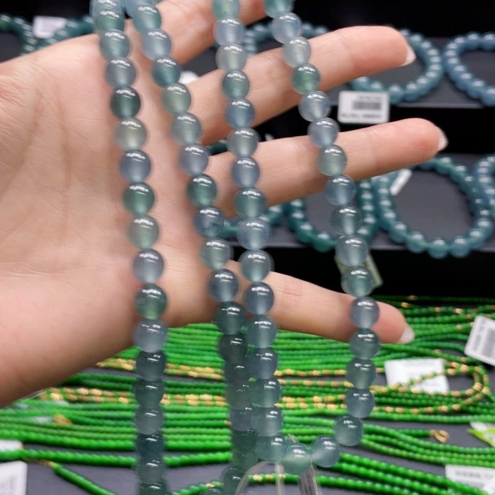 翡翠未镶嵌手链卡8项链