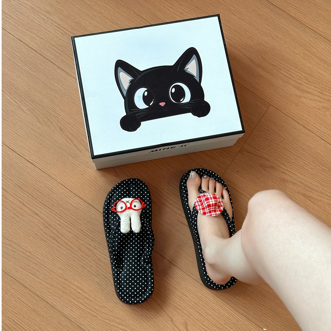 卡通可爱小猫波点小兔子人字拖女2025夏季新款外穿增高沙滩凉拖鞋