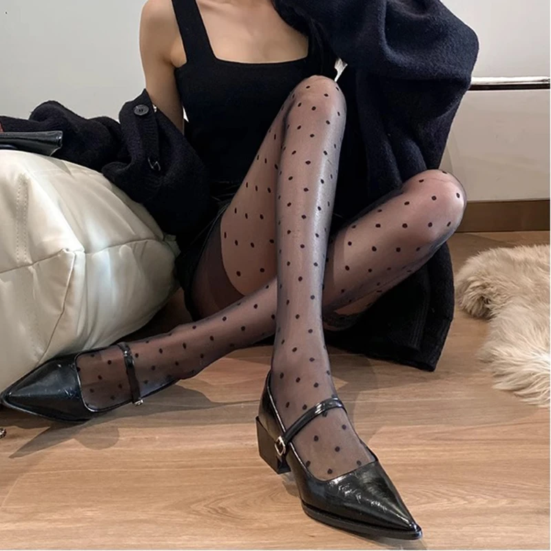 黑色轻奢中跟尖头单鞋女2025新款春秋一字扣带复古粗跟玛丽珍鞋女