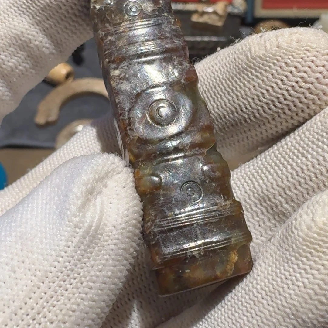 江***南未镶嵌软玉摆件地方玉