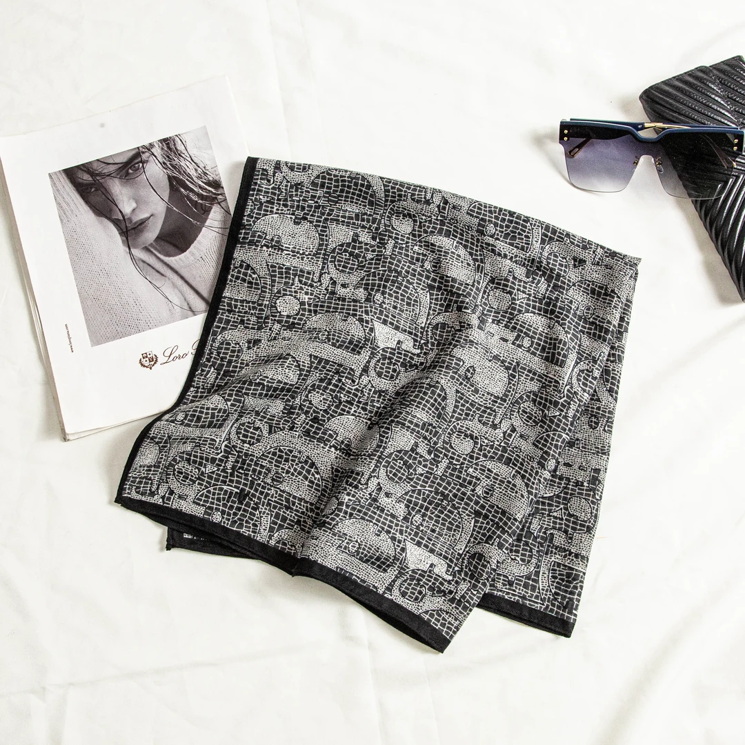 JJ Melody【D印花】TE65-702 （精品礼袋）天鹅绒丝巾65*65CM左右 Y