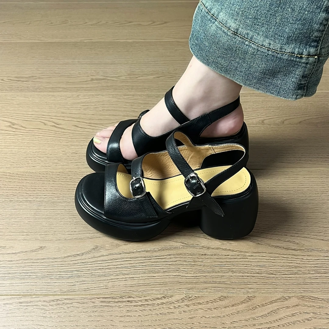 圆头露趾镂空双皮带扣凉鞋女粗跟厚底时尚百搭小个子增高凉鞋女