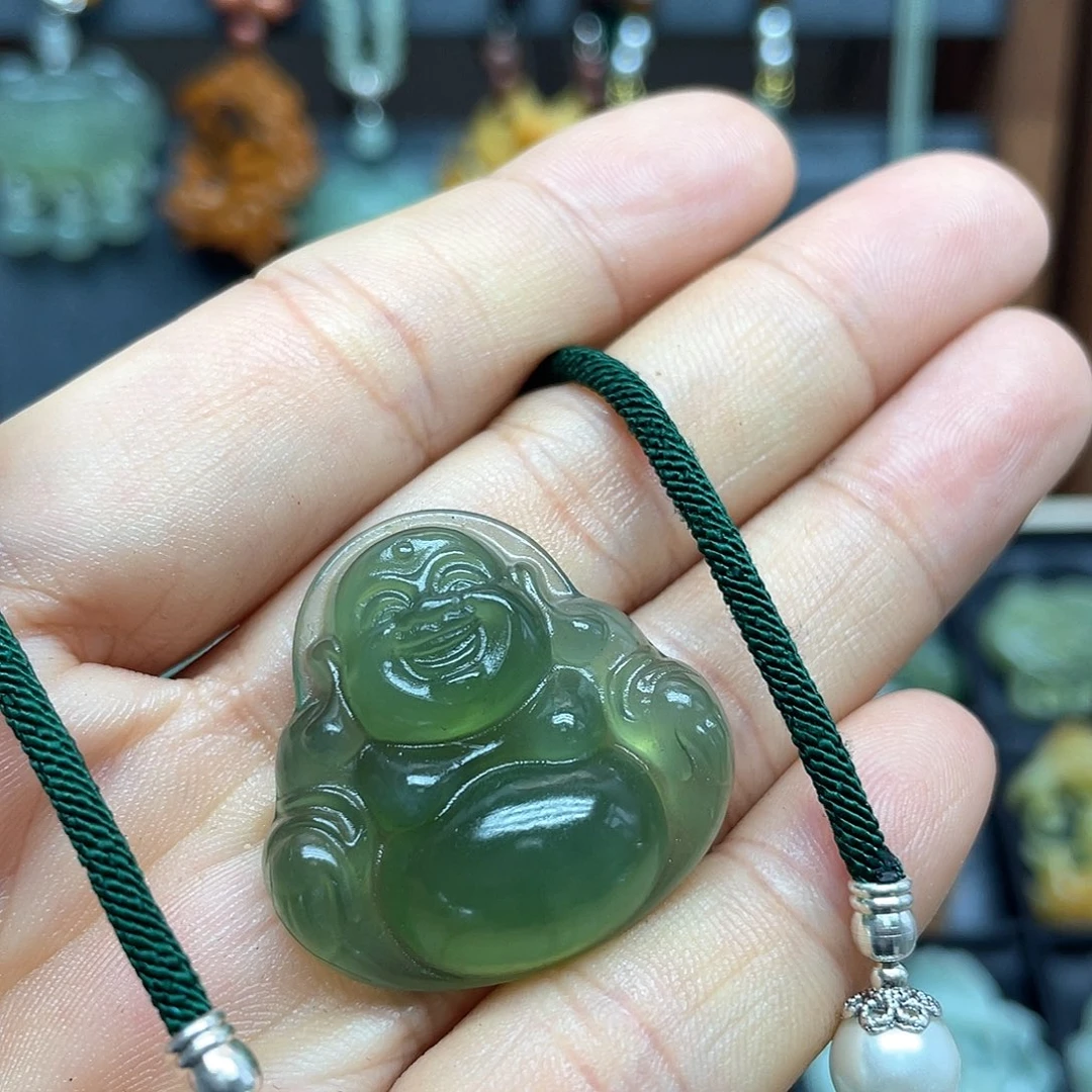 蛇纹石玉未镶嵌颈饰