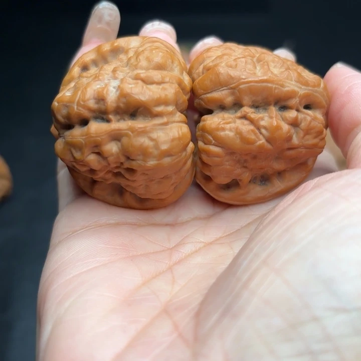 C***y桃核吊坠42蛤蟆头