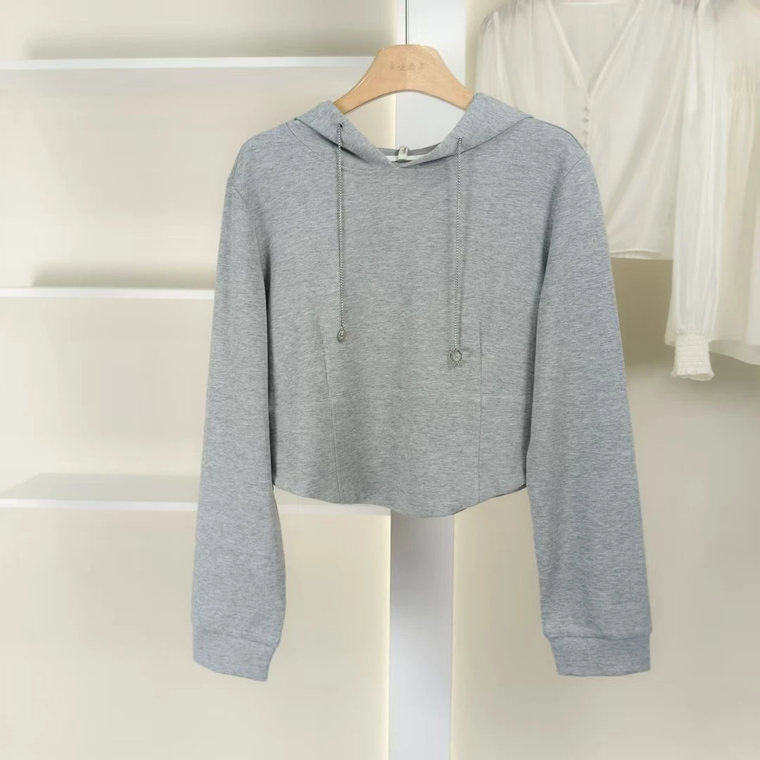 麦迪尚品 一路童行【诗M】3091861 春季简约连帽短卫衣品牌女装