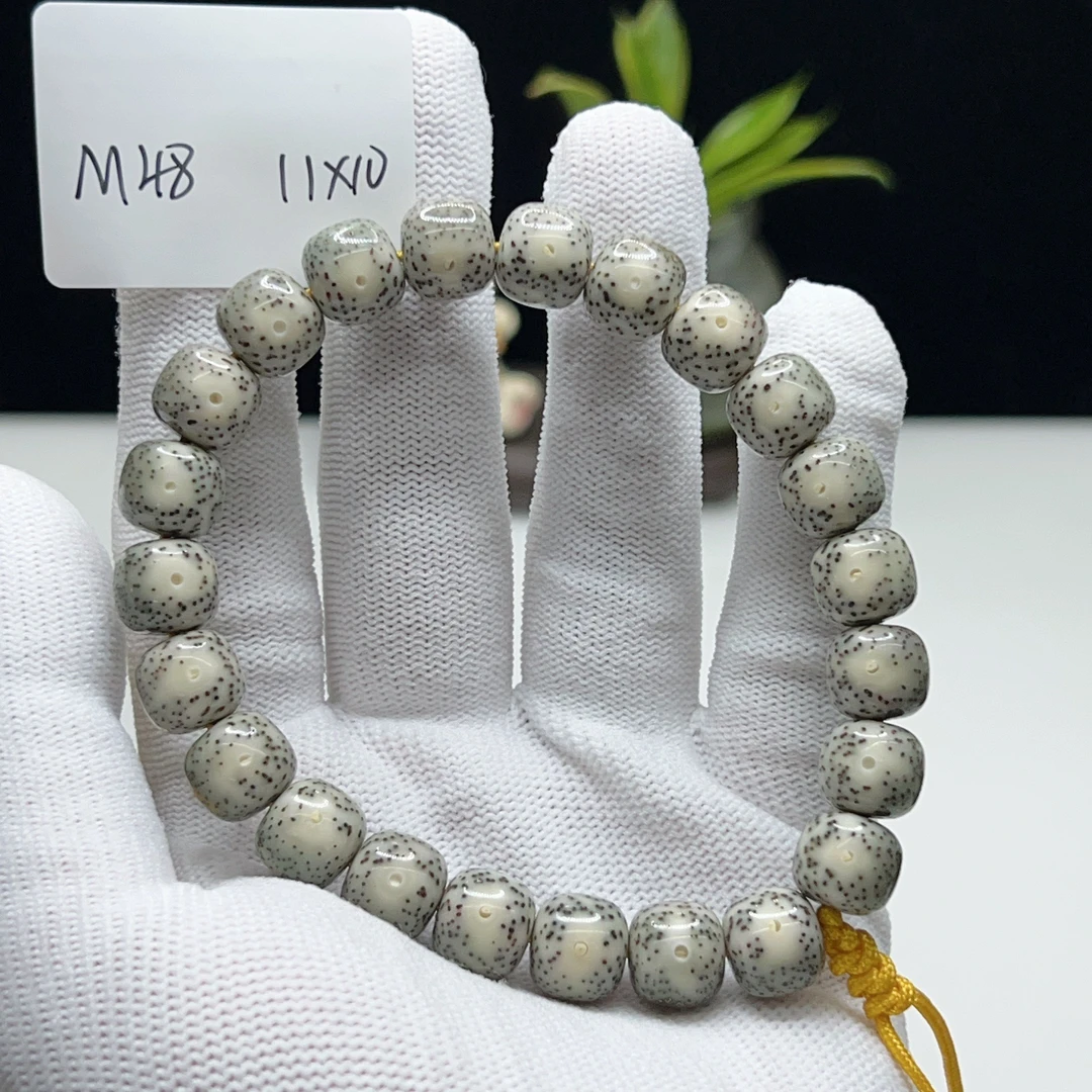 M48糯冰11×10正月大留白25手持月朗星稀一物一图星月菩提手串
