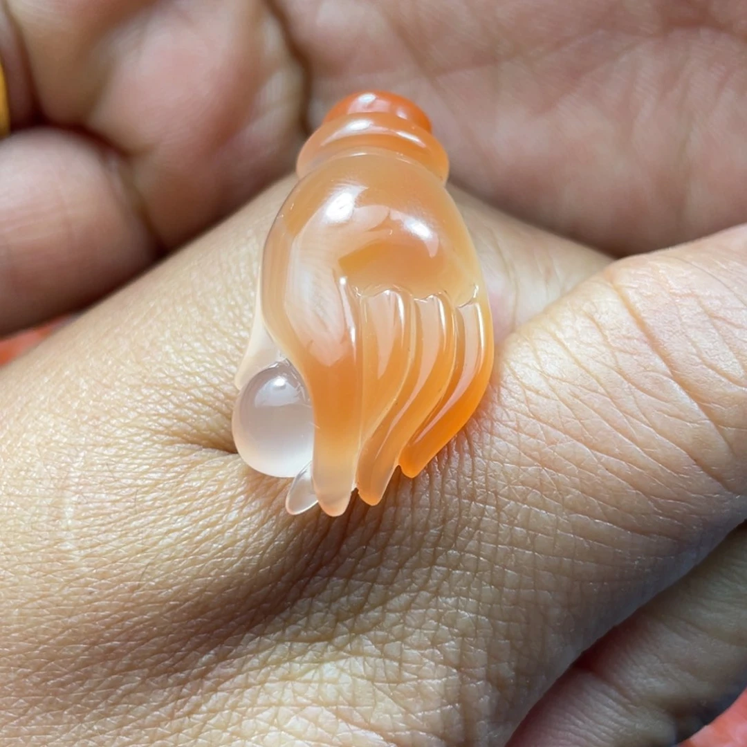 南红玛瑙颈饰未镶嵌神*话