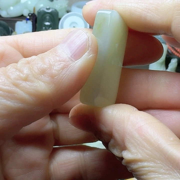 和田玉（糖玉）颈饰未镶嵌秋*