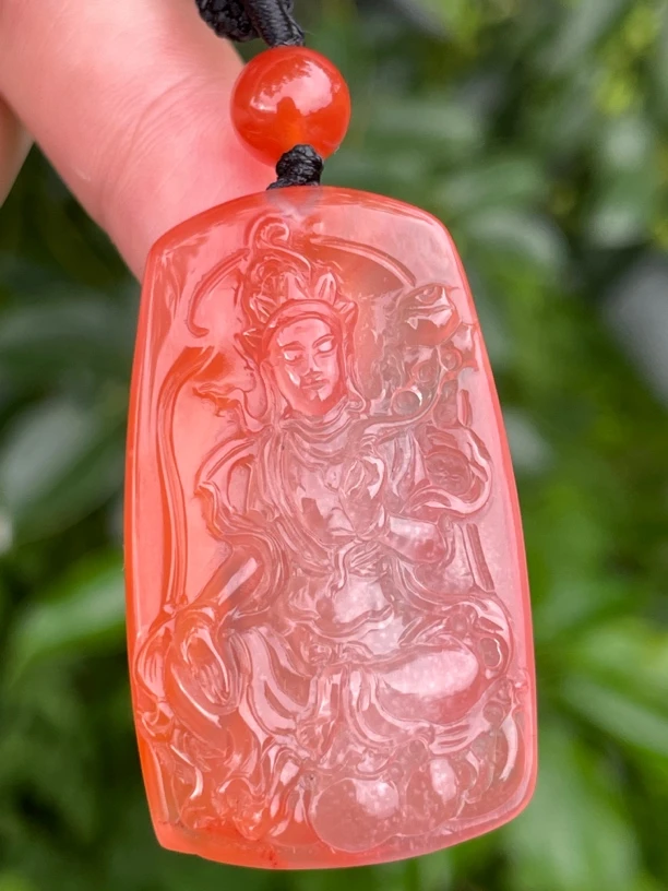 精品南红玛瑙渡母吊坠，尺寸25.8x43.8x9mm冰飘红，非常漂亮