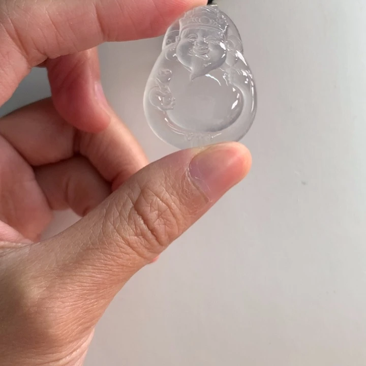 翡翠挂件未镶嵌….