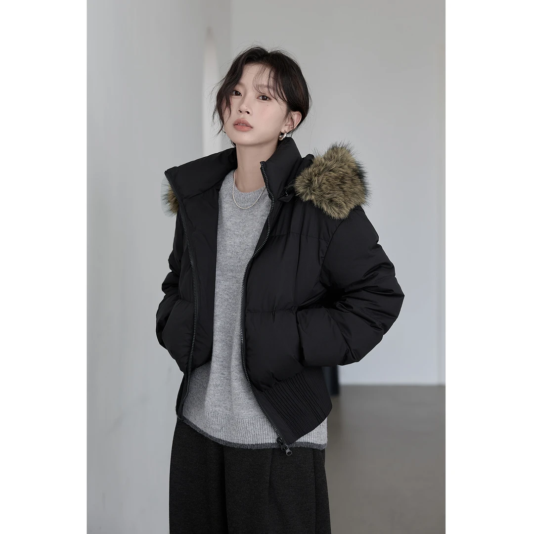 黑色羽绒服女2025冬季新款复古收腰百搭毛领白鸭绒外套GD28654