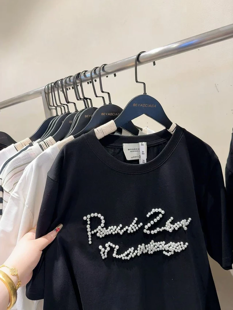 W阿薇- 尧妹珠珠字母半袖