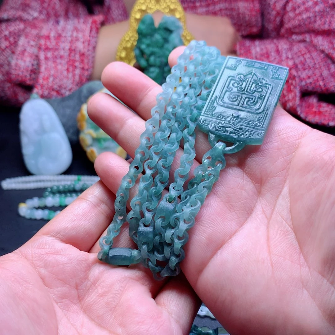 宫***三定制翡翠未镶嵌翡翠