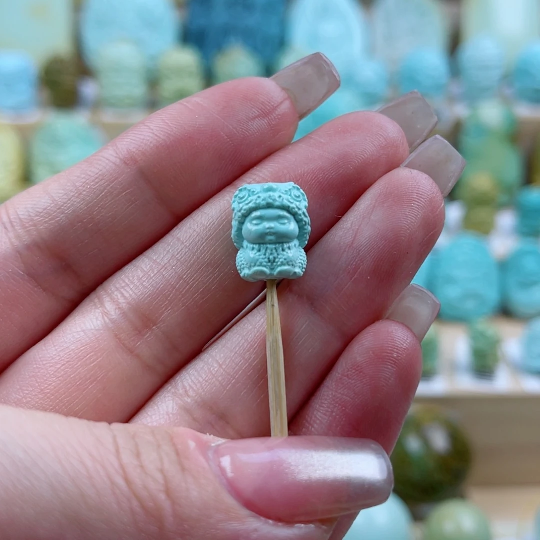 绿松石未镶嵌珠宝奇石