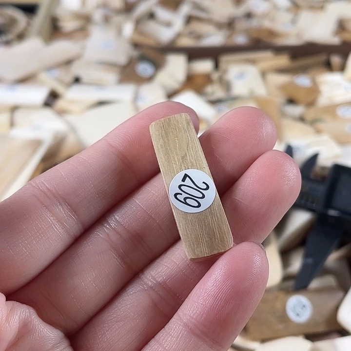 泥塑不打孔联系客服