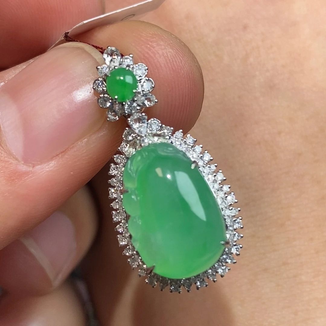 翡翠颈饰18K金镶嵌钱袋