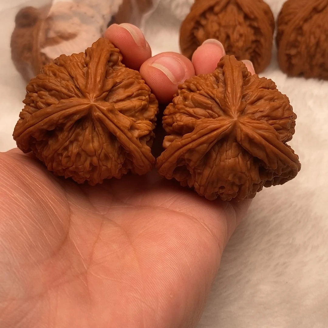 俗***咖文玩核桃吊坠三棱