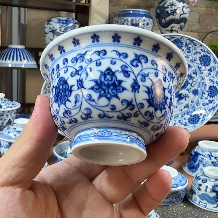 摆件宇泽堂缠枝莲压手杯