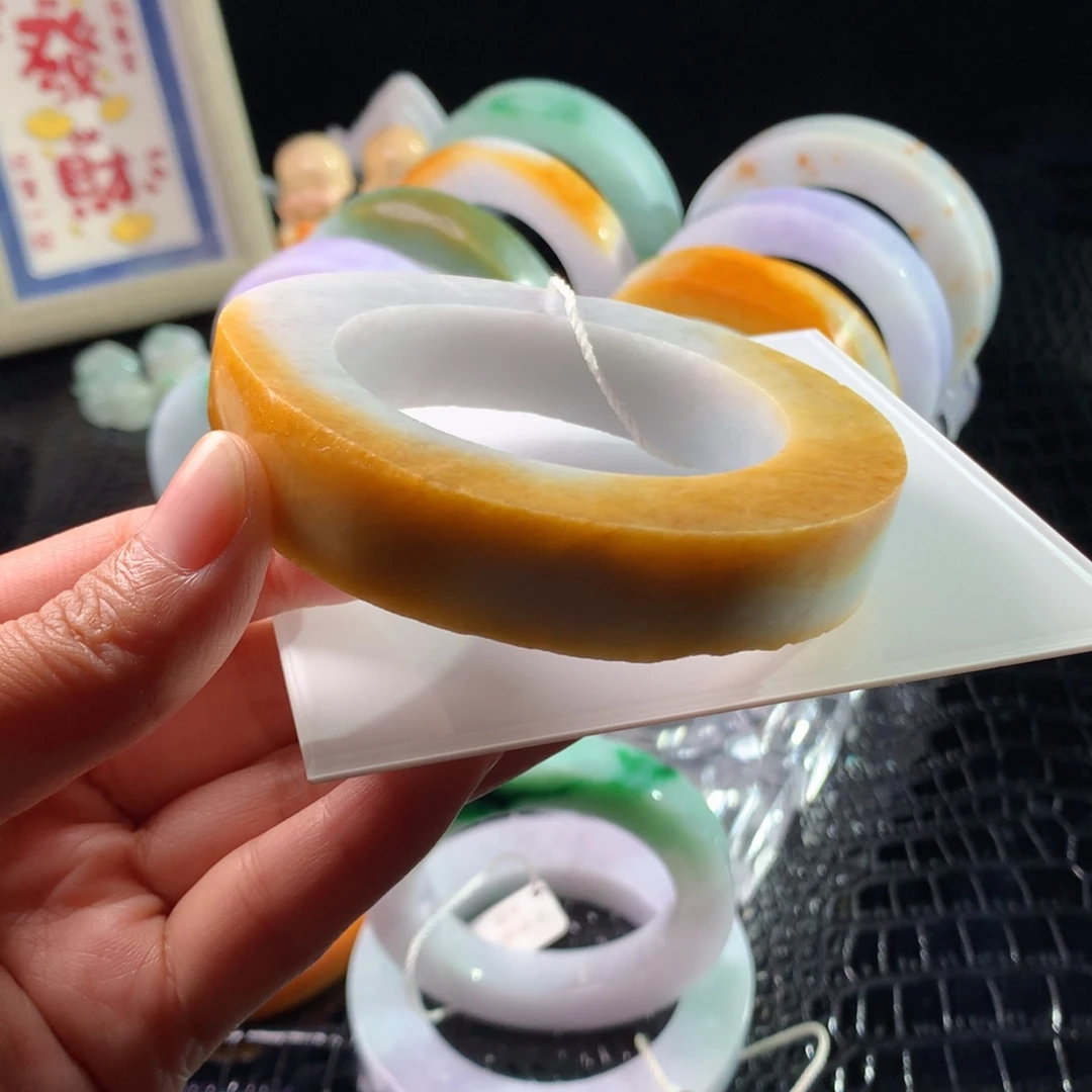 定制翡翠未镶嵌手镯