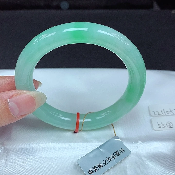 翡翠未镶嵌手镯55圆082