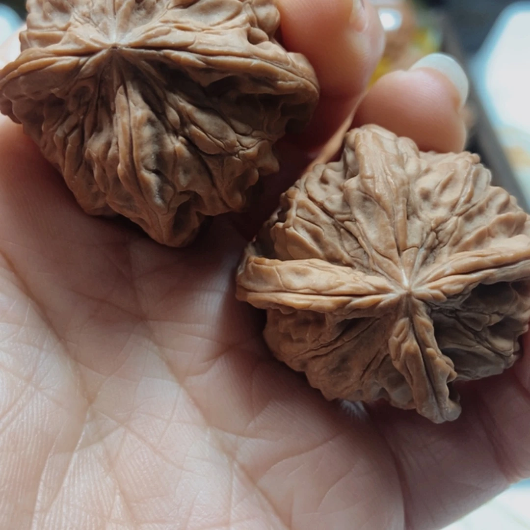 不***神文玩核桃手串四棱