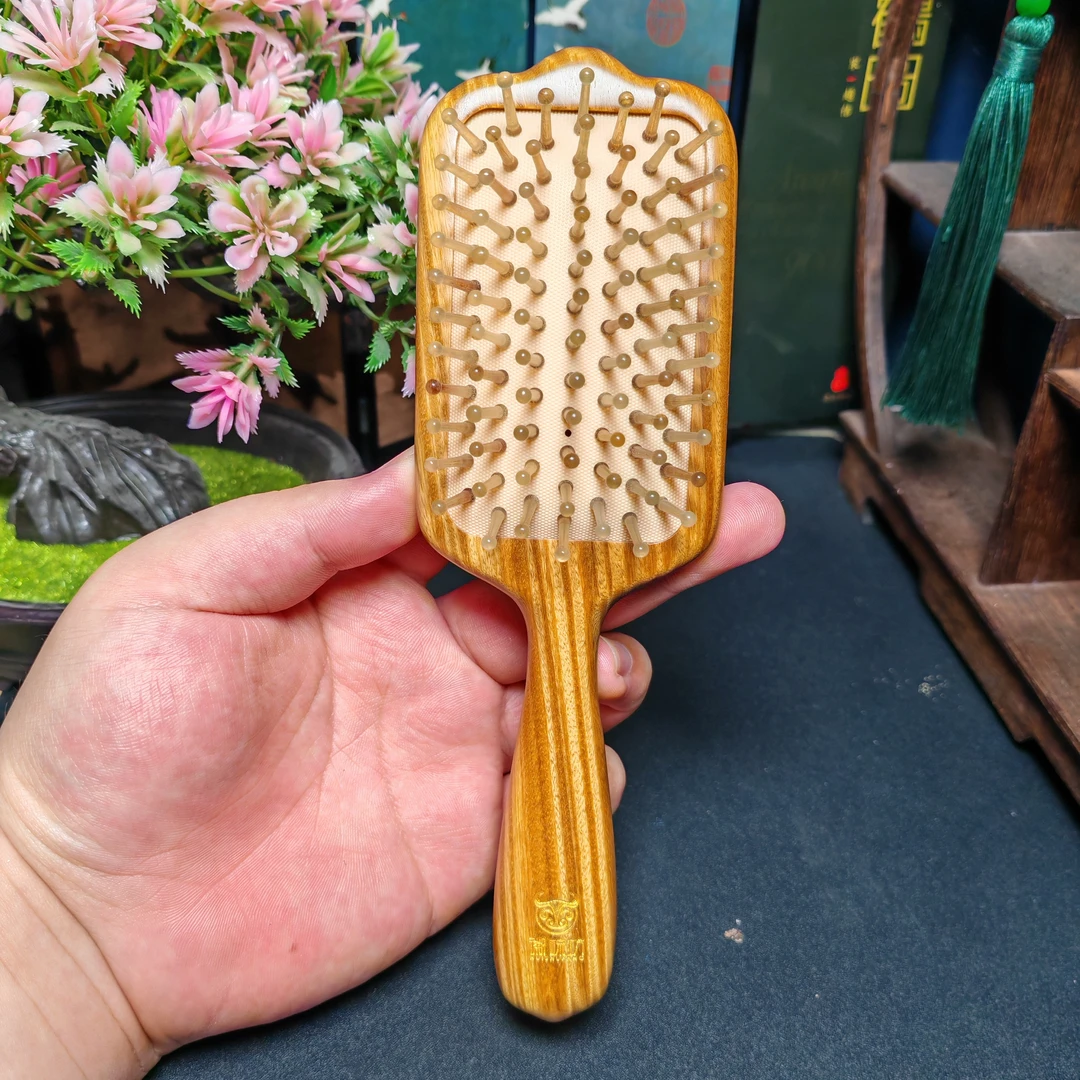 板娘专享藏羊角绿檀小方板气垫梳 头皮按摩梳子-466