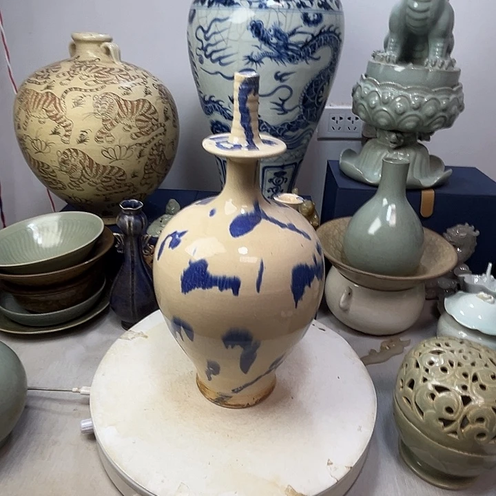 一***室摆件白釉青花净瓶瓷器摆件1