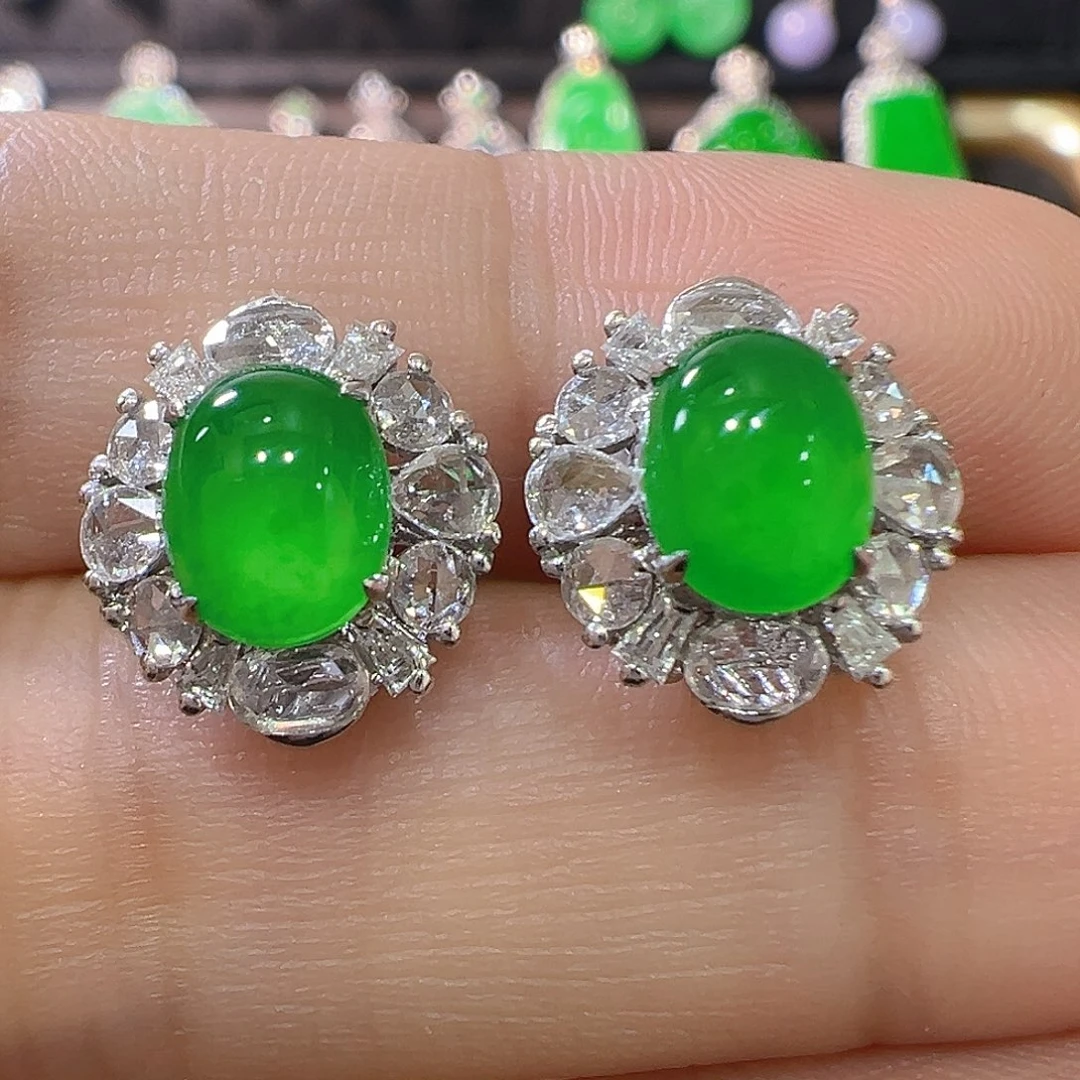 18K金镶嵌翡翠耳饰