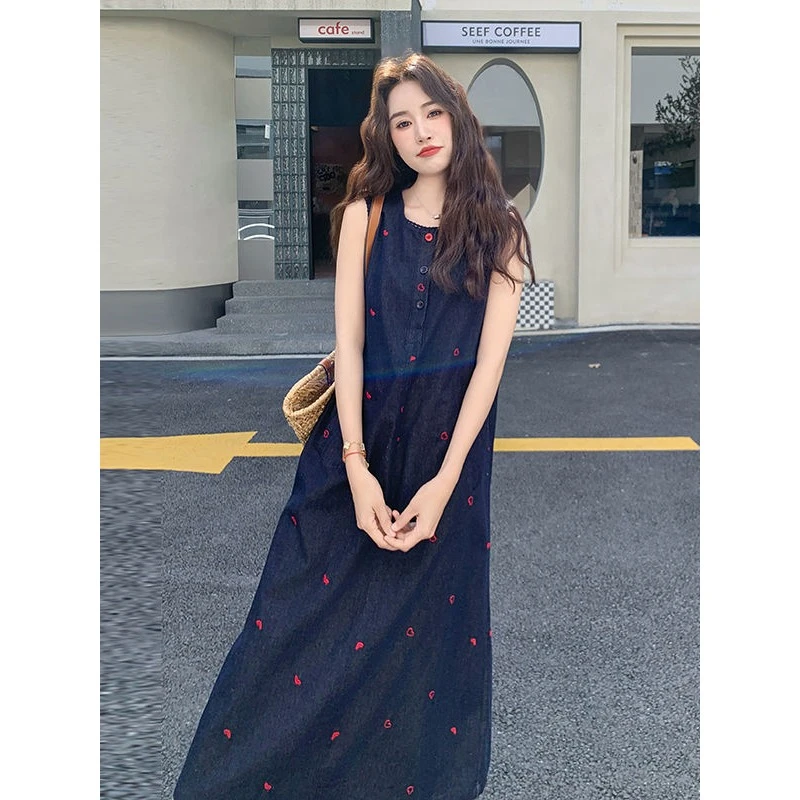 无袖绣花软牛仔连衣裙女夏薄款超火独特绝美高级感法式茶歇长裙子
