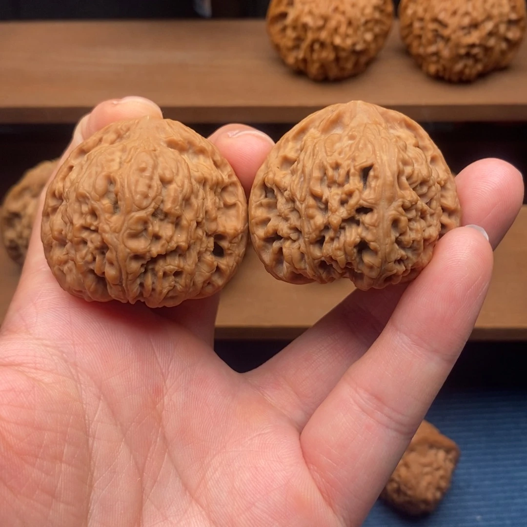 文玩核桃把件南疆球