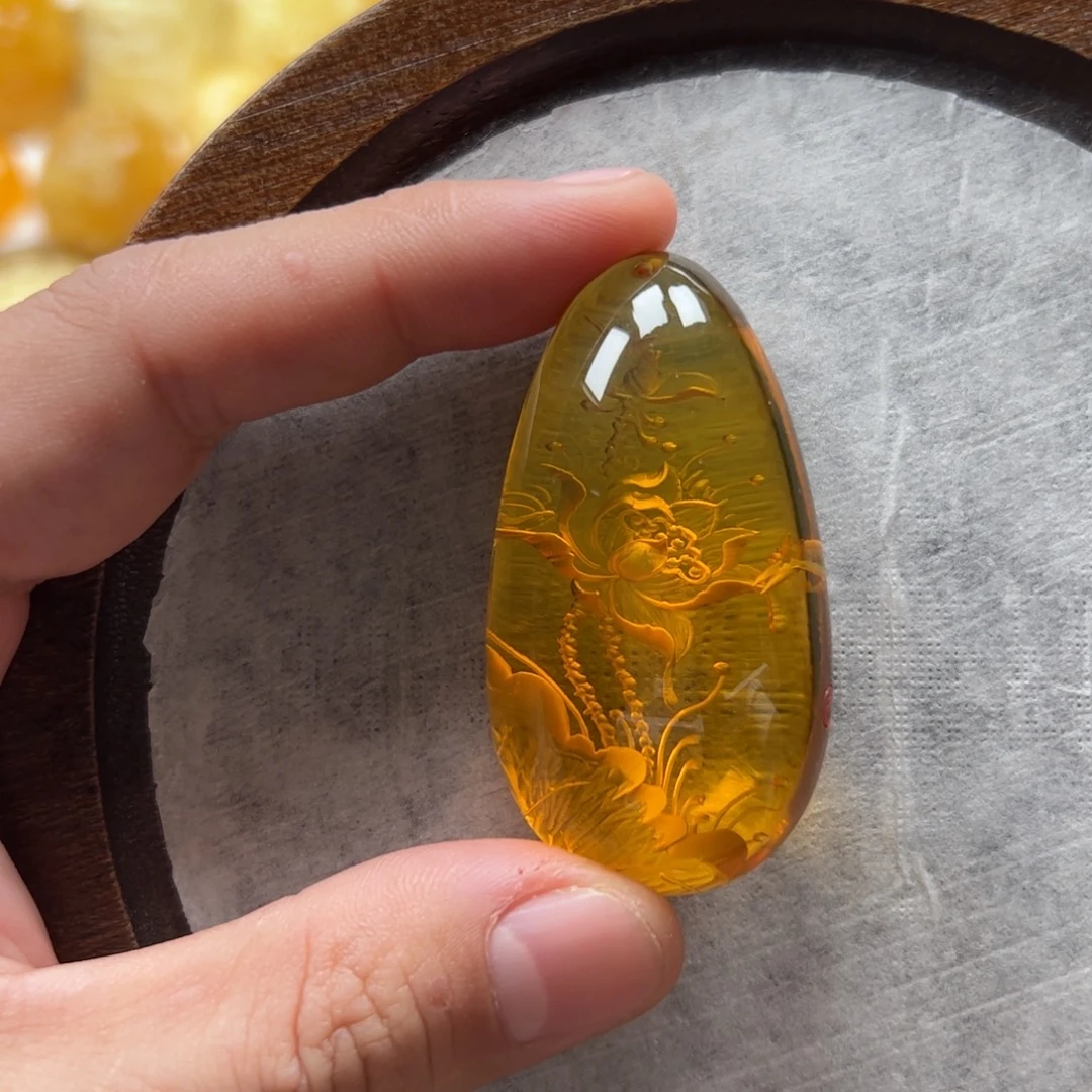 琥珀未镶嵌珠宝奇石