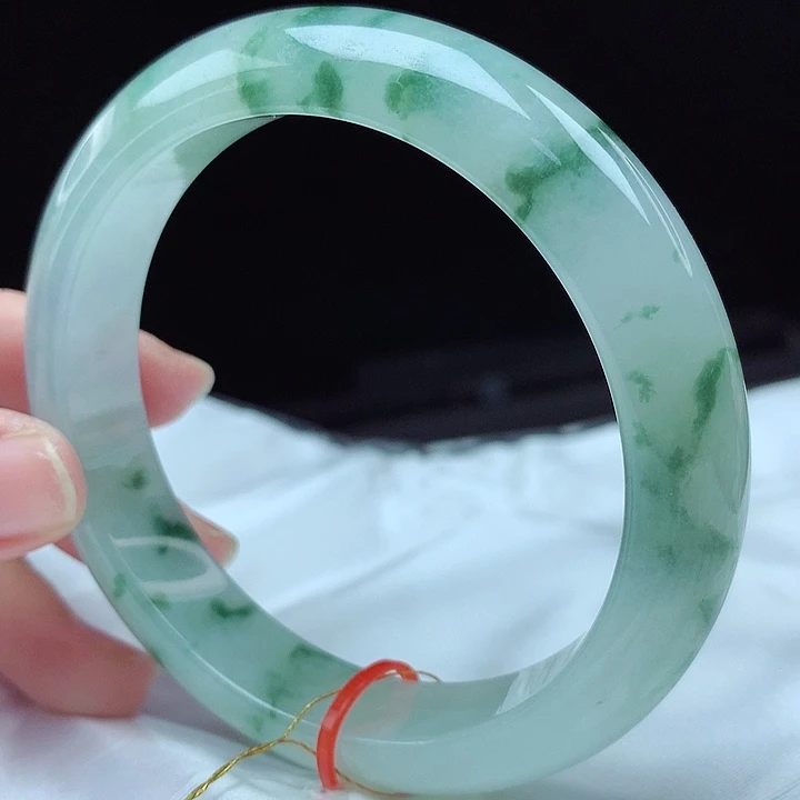 翡翠未镶嵌手镯58圈4847