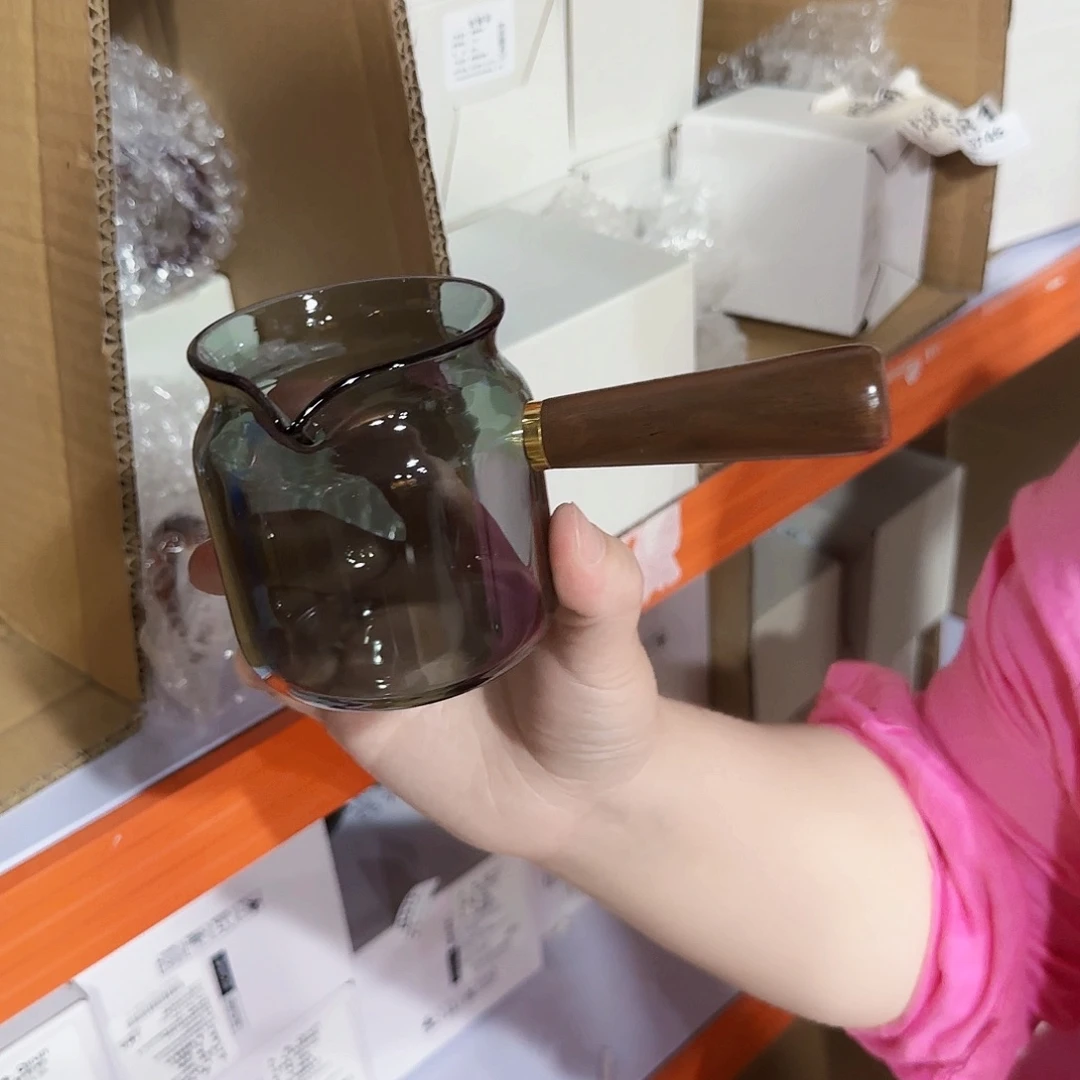 372号高硼硅侧把公道杯黑色