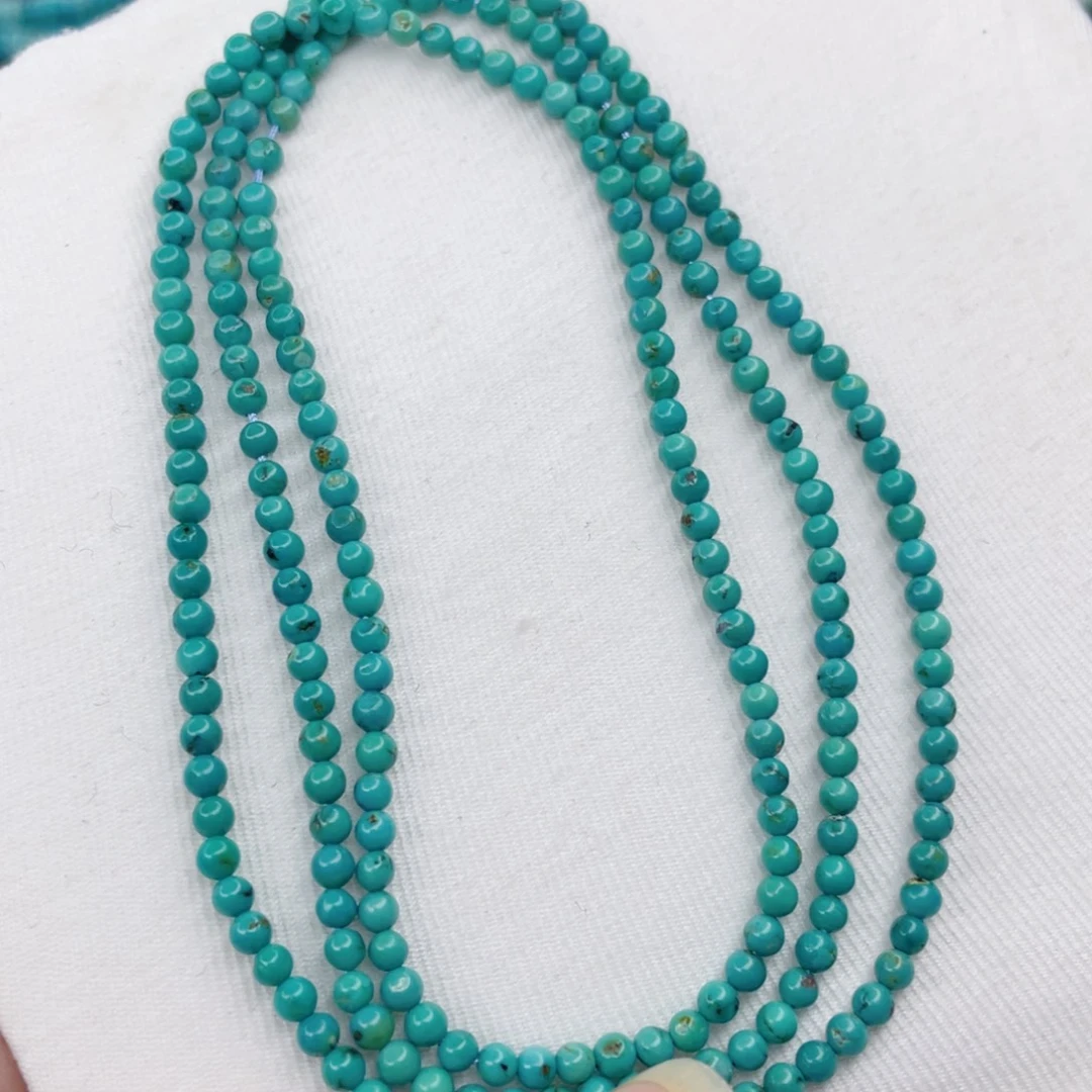 绿松石未镶嵌颈饰